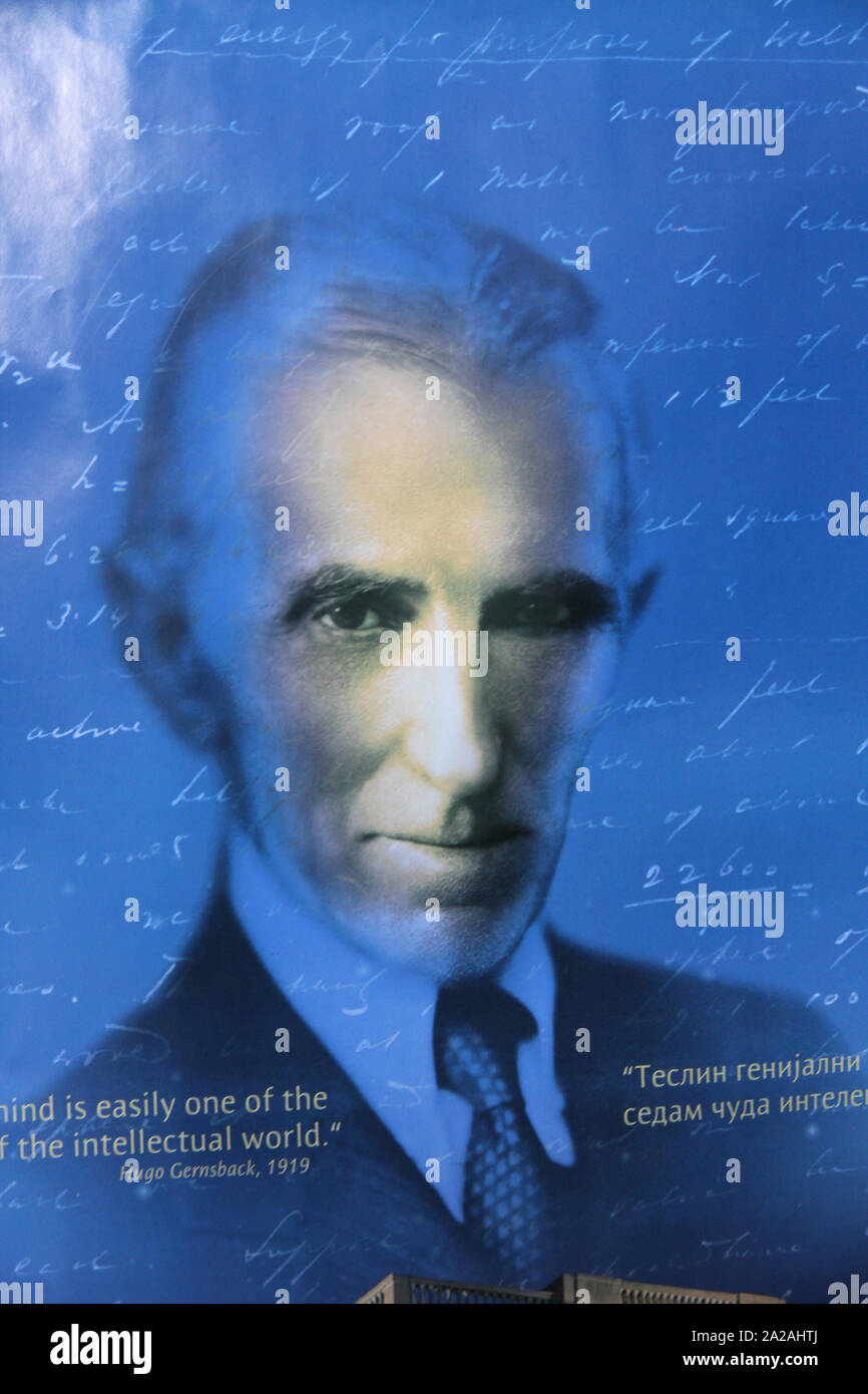 Poster Bleu De Nikola Tesla Avec Une Citation Par Hugo Gernsback 1919 Musee Nikola Tesla Belgrade Serbie Photo Stock Alamy