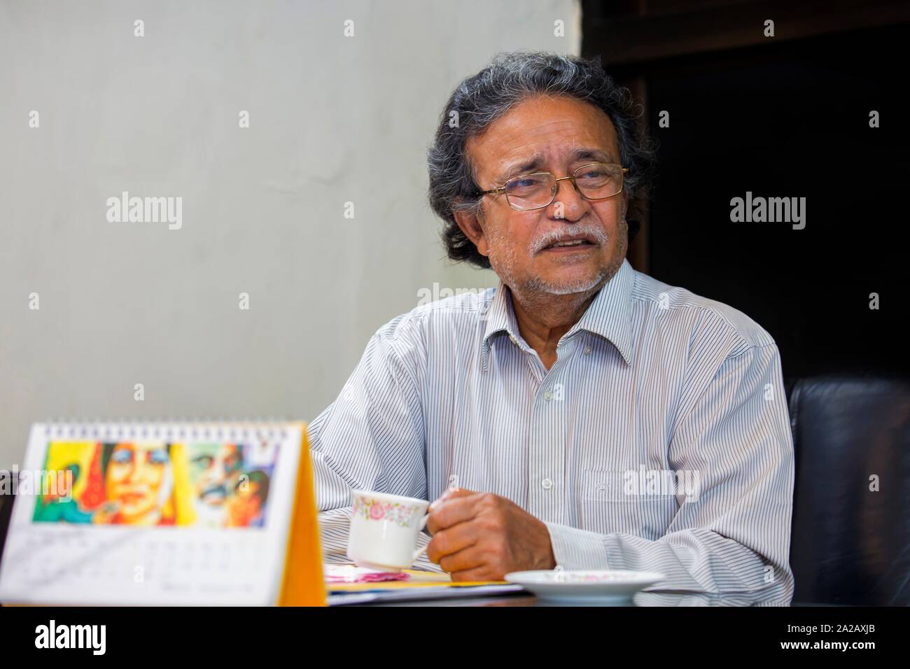 Le Bangladesh â. " 18 octobre 2016 : Delwar Jahan Jhantu, l'un des plus populer Directeur et producteur de films dans l'industrie du film a Bengali Dhaka, BFDC. Banque D'Images