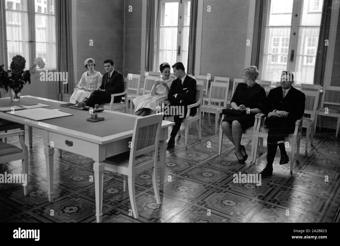 Le Bureau de l'état civil de Bâle est l'hôte d'une cérémonie de mariage. L'un des conjoints est américaine. Banque D'Images