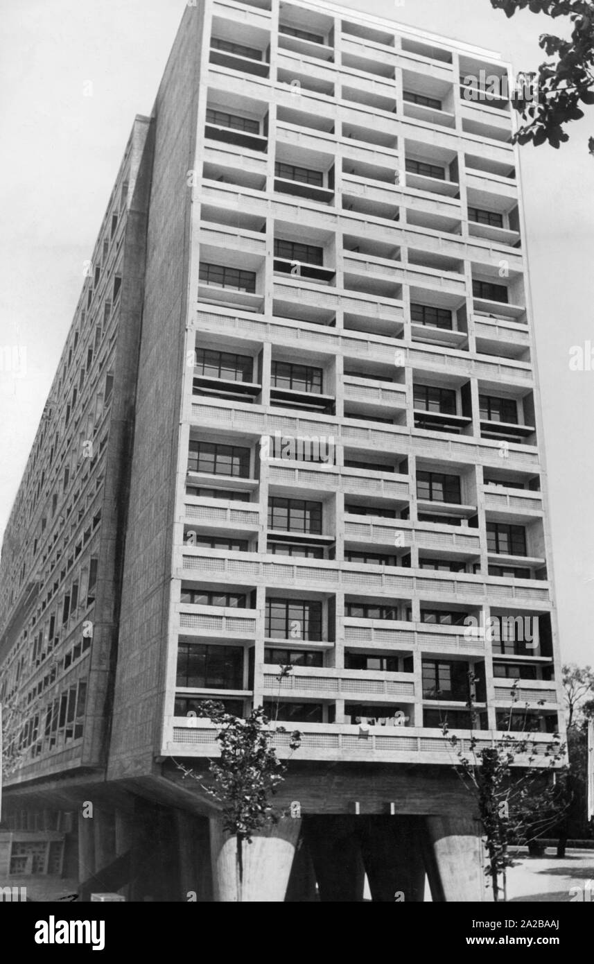 La maison d'habitation à 'unite d'habitation', également appelé 'Wohnmaschine', par Le Corbusier à Marseille. La Cité Radieuse a ouvert ses portes en 1952. Banque D'Images