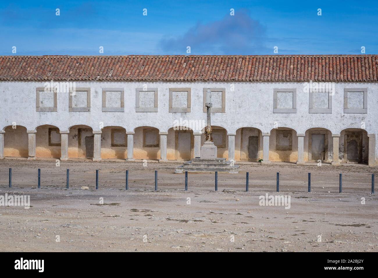 Église du 15ème siècle et sanctuaire de Nossa Senhora do Cabo sur Cabo Espichel cap sur la côte ouest près de Seisimbra ville au Portugal. Banque D'Images