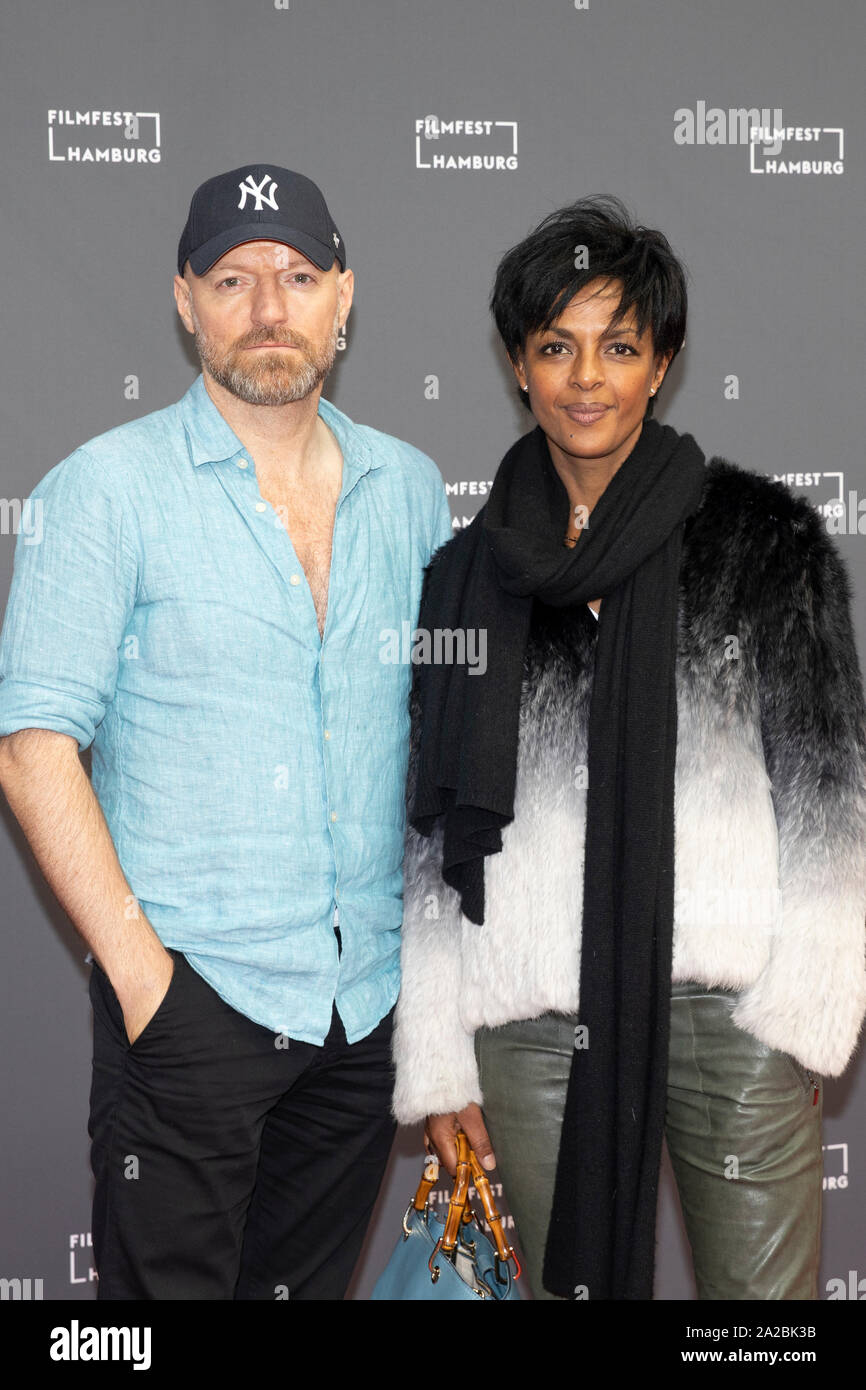 Hamburg, Deutschland. 28 Sep, 2019. Acteur Erik MADSEN (à gauche) et l'actrice Dennenesch ZOUDÃ ‰ (ZOUDE) (droite), portrait, close-PortrÃ t. La moitié de la figure, regardant la caméra. Sur le tapis rouge, tapis rouge. Le Filmfest Hambourg, au 28.09.2019. Utilisation dans le monde entier | Credit : dpa/Alamy Live News Banque D'Images