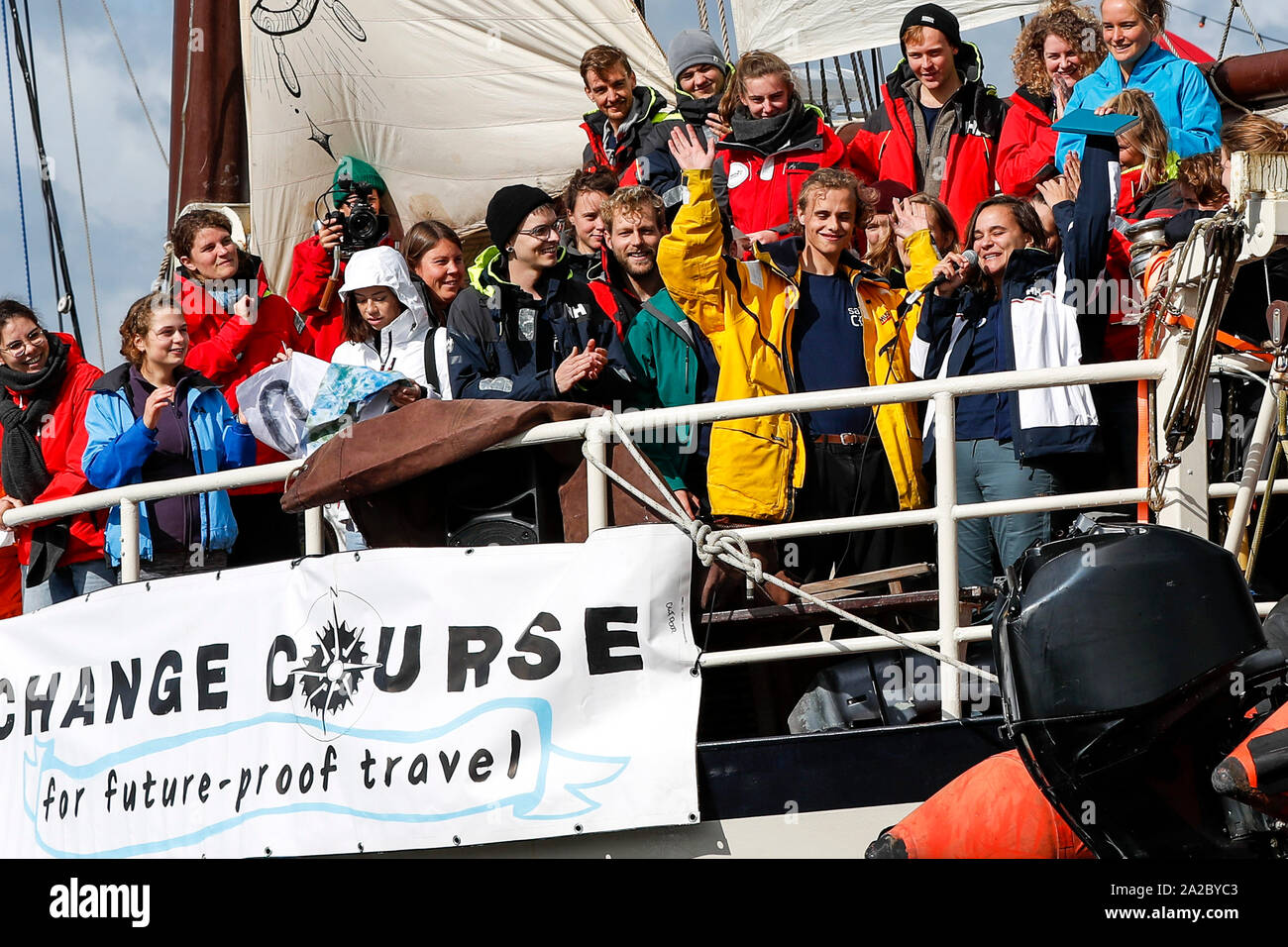 Amsterdam, Pays-Bas. 09Th Oct, 2019. AMSTERDAM, 02-10-2019, Kaap de Groene Hoop, marins faisant des discours avant de la voile. Credit : Pro Shots/Alamy Live News Banque D'Images