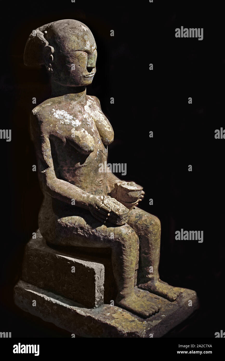 Statue représentant Ronggur ni Aru boru Barutu ('tonnerre du jour'), épouse d'un chef magicien du clan Pakpak Barutu. Toba Batak , ( Toba, Karo, Simalungun Pak Pak, Mandliing, Angkola,) tribus Batak, situées autour, Lac Toba, ) Nord Sumatra , Indonésie, Banque D'Images Statue représentant Ronggur ni Aru boru Barutu ('tonnerre du jour'), épouse d'un chef magicien du clan Pakpak Barutu. Toba Batak , ( Toba, Karo, Simalungun Pak Pak, Mandliing, Angkola,) tribus Batak, situées autour, Lac Toba, ) Nord Sumatra , Indonésie, Banque D'Images
