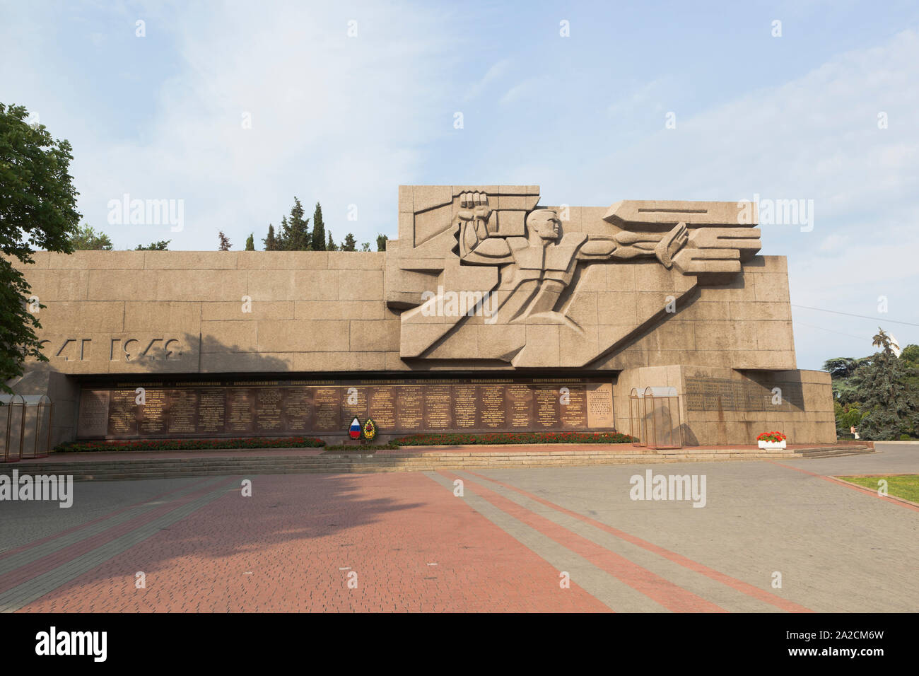 Sébastopol, en Crimée, la Russie - le 24 juillet 2019 : Mémorial de la défense héroïque de Sébastopol 1941-1942 sur la place Nakhimov dans la ville de Sébastopol, héros Banque D'Images