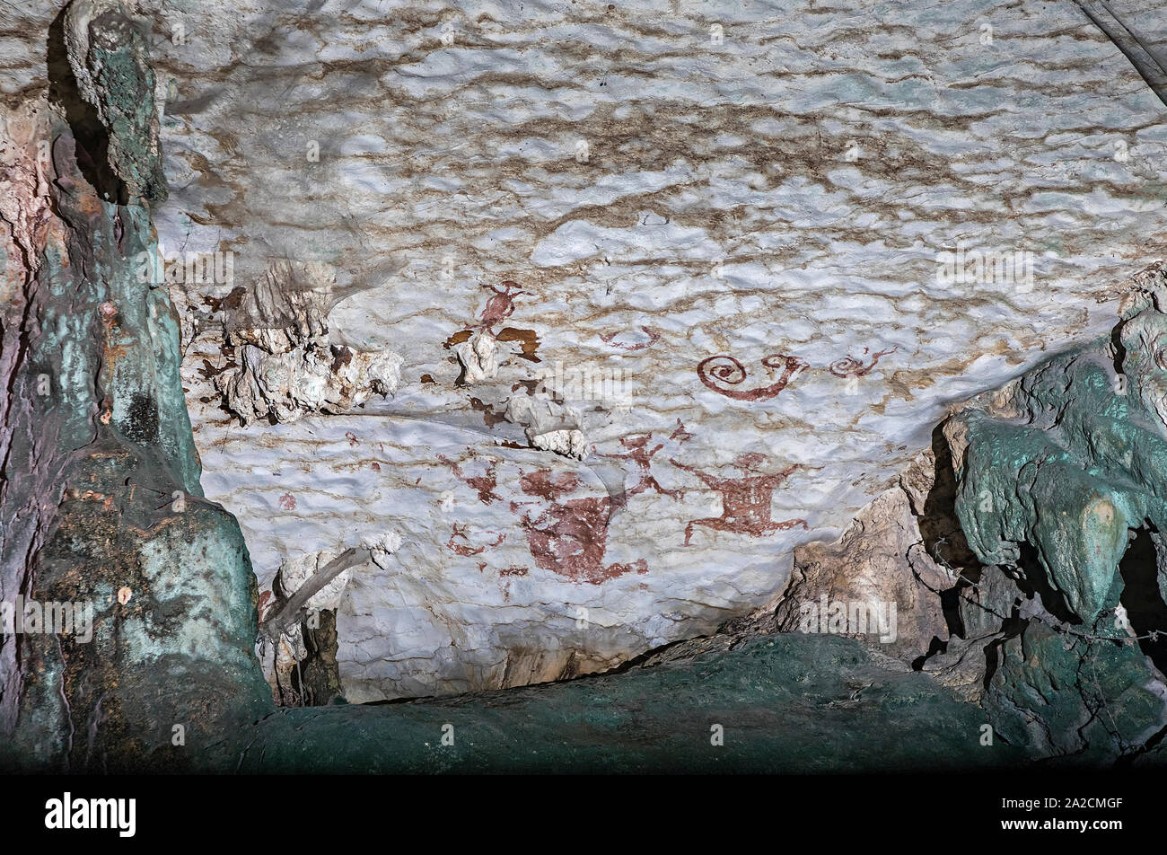 L'art préhistorique dans la grotte grotte peinte à l'INAH, Malaisie, jusqu'à 40 000 ans Banque D'Images