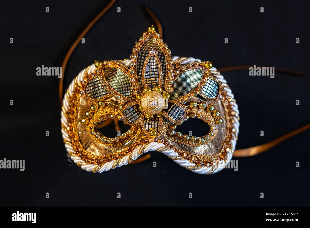 Les masques de carnaval vénitien, traditionnelle, faite main. Banque D'Images