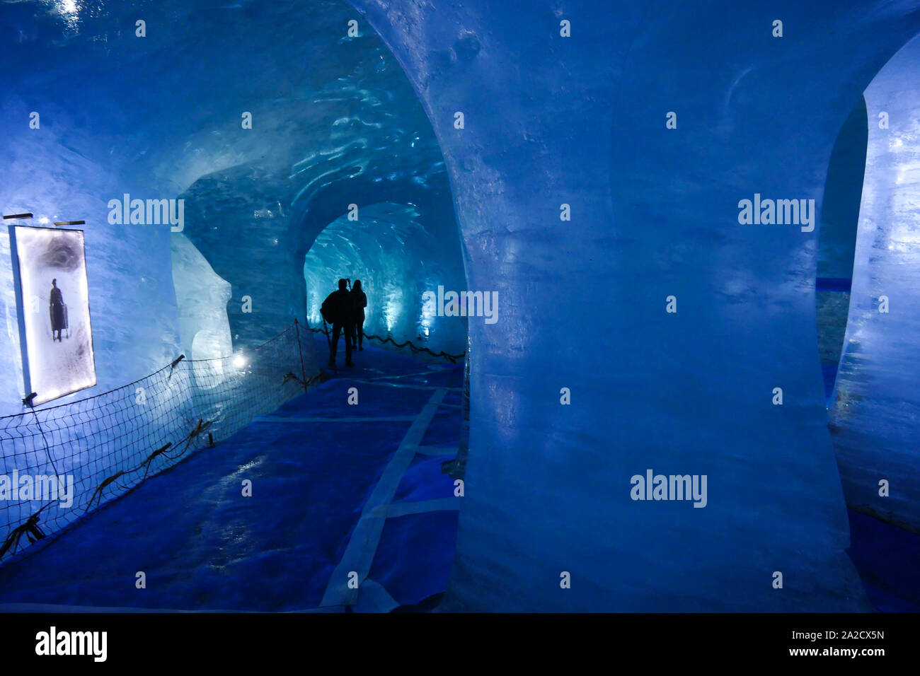 Ice Cave - grotte de glace -, la Mer de Glace, Chamonix-Mont-Blanc, Haute-Savoie, France Banque D'Images