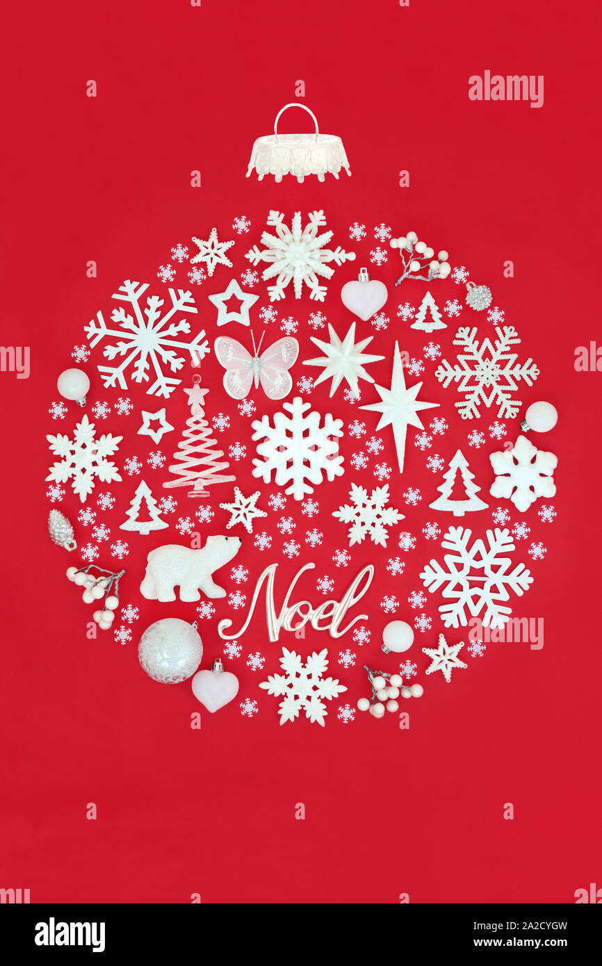 Noel Noël signe avec des décorations de l'arbre et des symboles formant une boule ronde abstraite sur fond rouge. Symbole traditionnel pour les fêtes. Banque D'Images