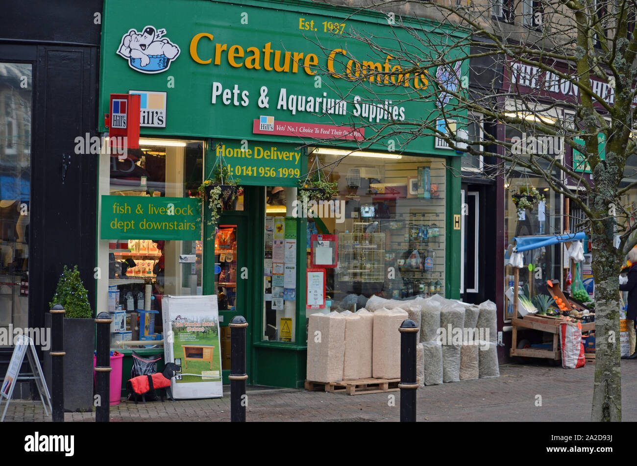 Le confort matériel et l'approvisionnement de l'Aquarium Animaux en boutique Shopping Precinct Milngavie Banque D'Images