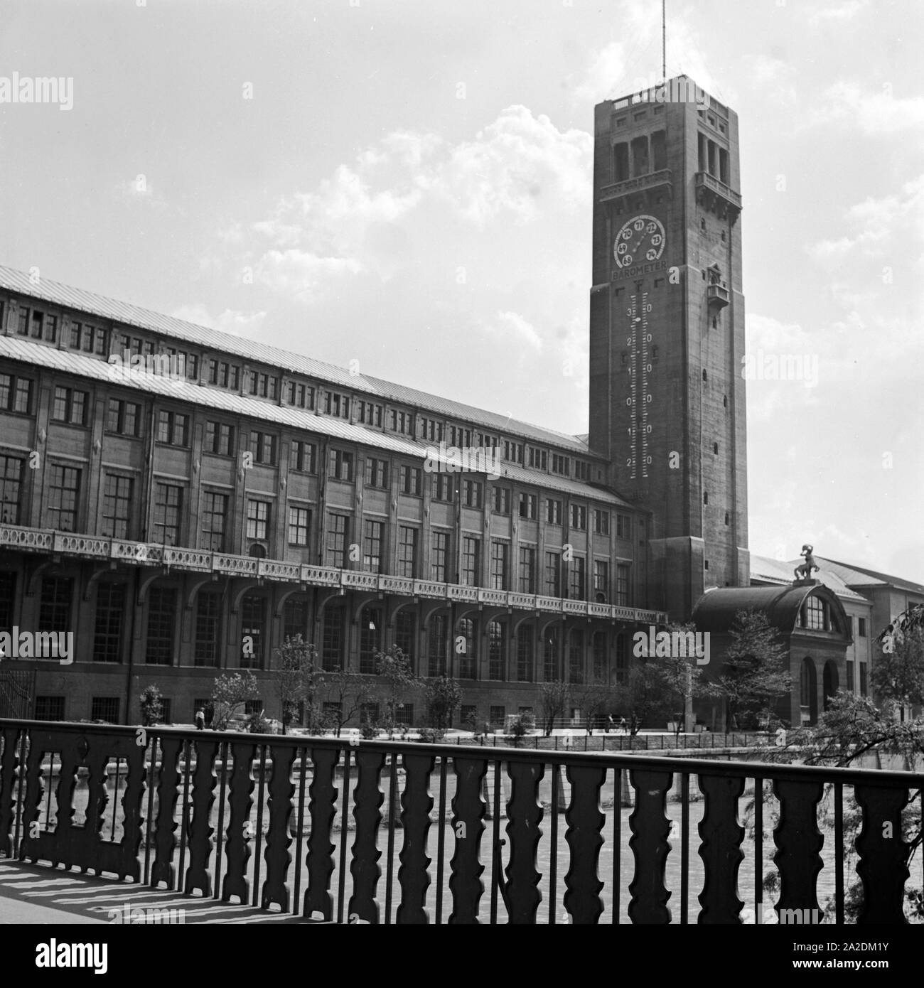 Das Deutsche Museum auf der Museumsinsel à München, Deutschland 1930er Jahre. Le Musée Allemand à Munich, Allemagne 1930. Banque D'Images