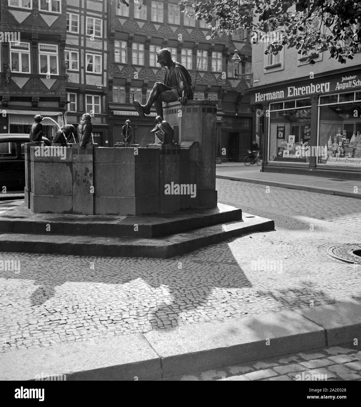 L'Espiègle der Brunnen am Bäckerklint à Braunschweig, Deutschland 1930 er Jahre. L'Espiègle fontaine dans Baeckerklint street à Braunschweig, Allemagne 1930. Banque D'Images