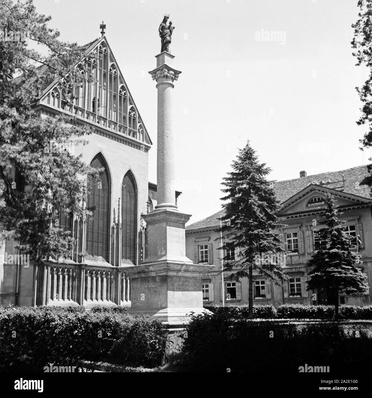 Die Mariensäule am Dom à Konstanz, Allemagne Allemagne Années 1930 er Jahre. La colonne à la cathédrale de Conctance, Allemagne 1930. Banque D'Images