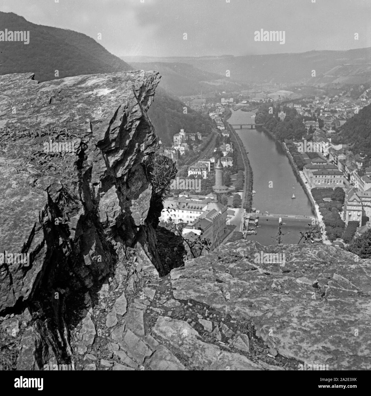 Blick auf die Kurstadt Bad Ems an der Lahn, Deutschland 1930 er Jahre. Vue de station thermale de Bad Ems et la rivière Lahn, Allemagne 1930. Banque D'Images