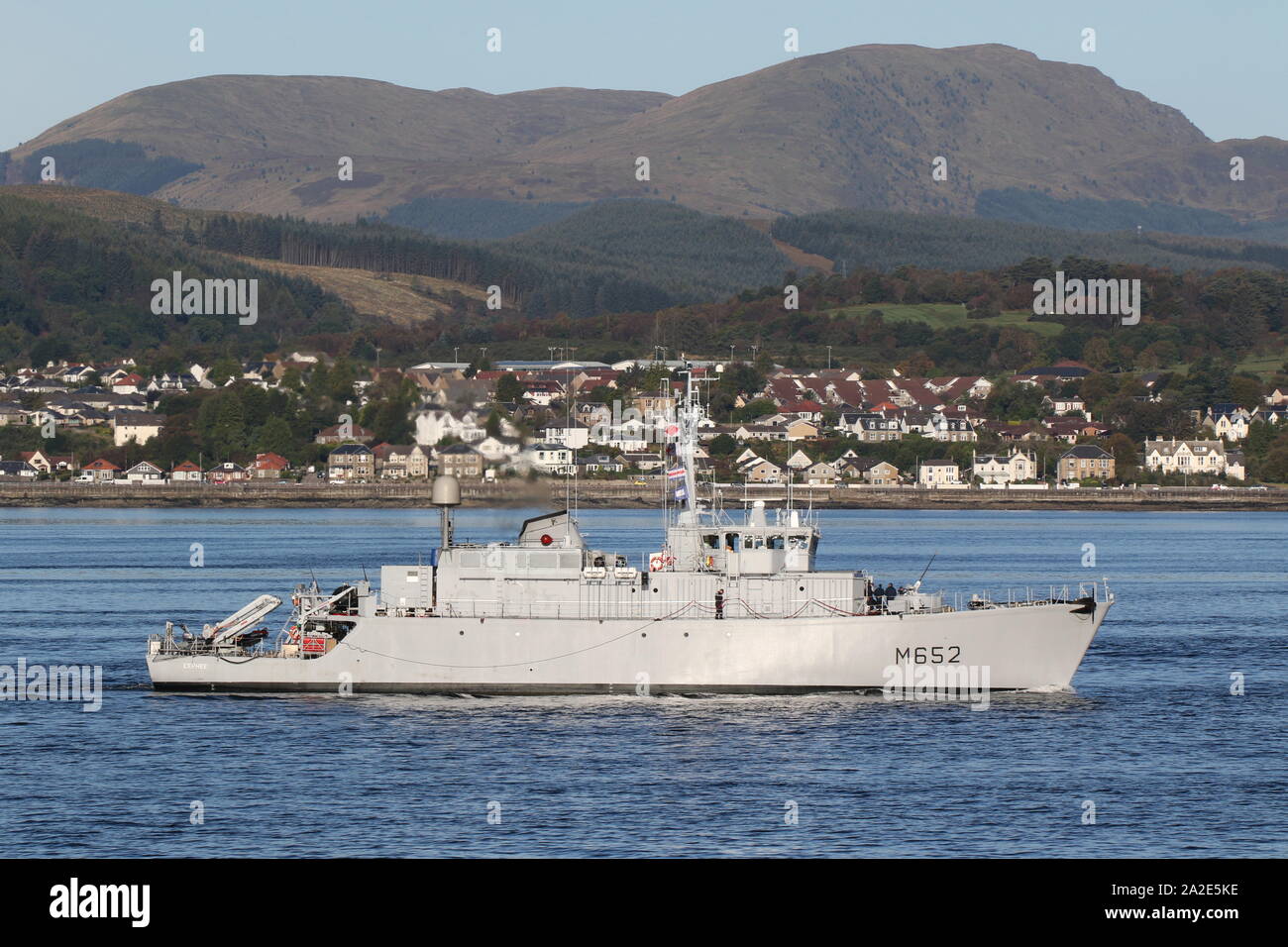 Cephee, un Centaure-classe (tripartite) exploité par la destiné au chasseur de la marine française, passant Gourock à son arrivée pour l'exercice Joint Warrior 19-2. Banque D'Images