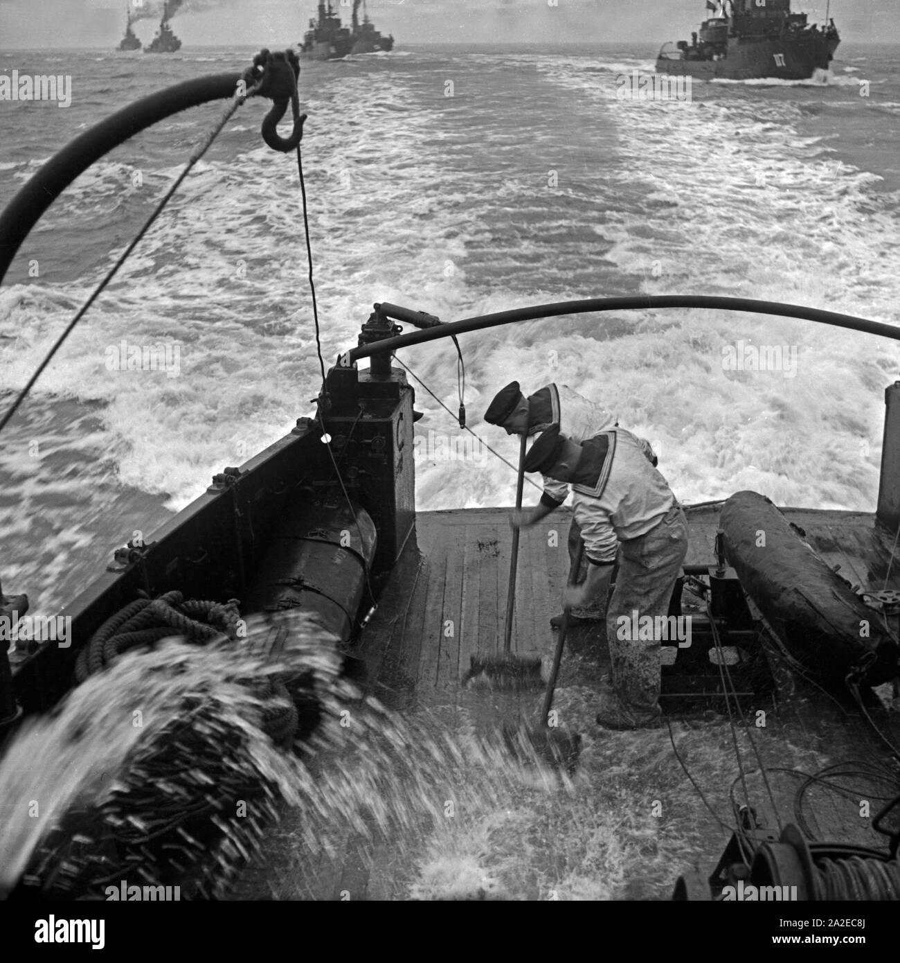 Marinerekruten der 2. Deckschrubben Minensuchflottille Haus, Deutschland 1930er Jahre. Les recrues de la marine de la 2e flottille de dragueur de décolmatage le pont, Allemagne 1930. Banque D'Images