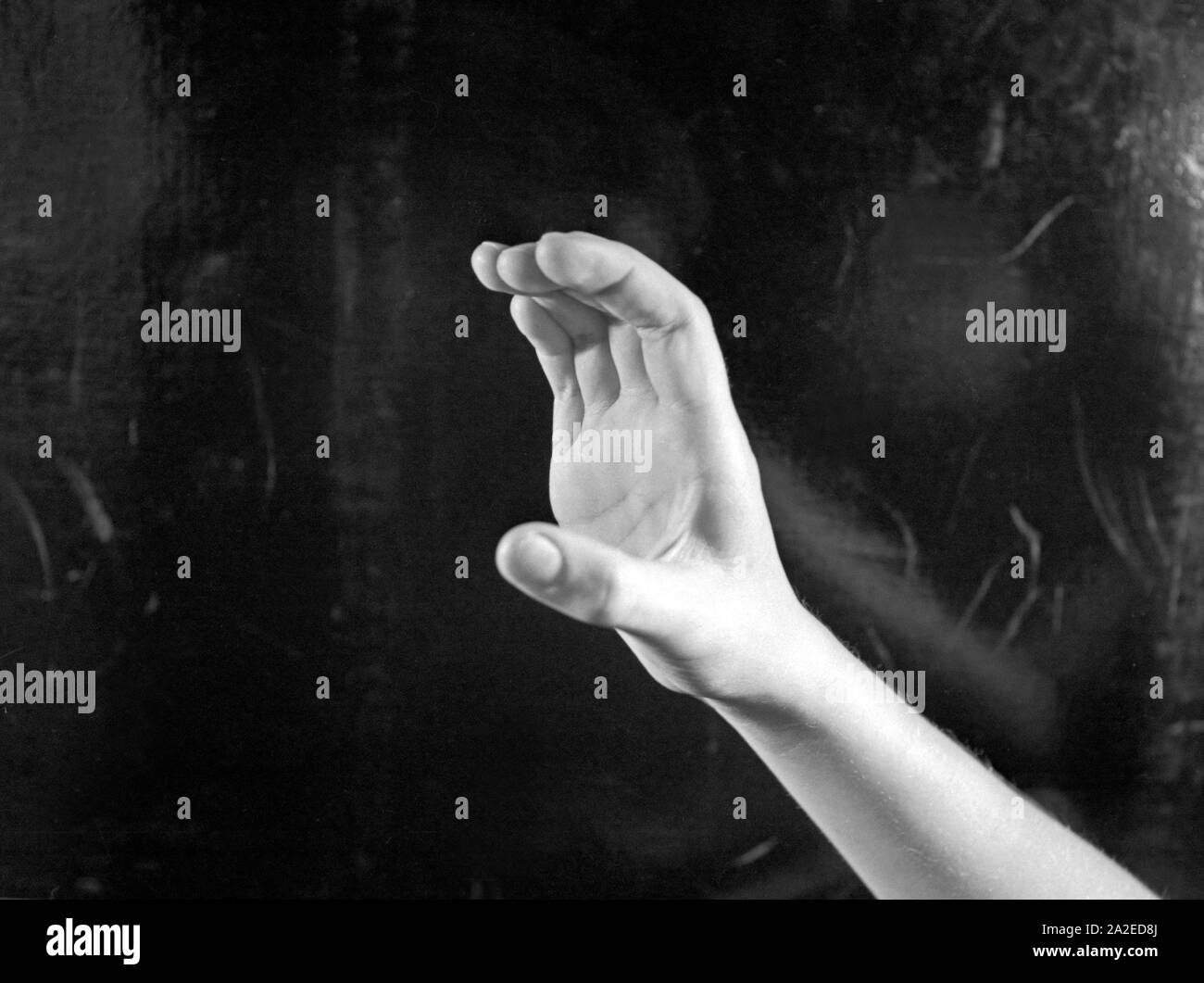 Der Buchstabe C dans der Fingersprache. Lettre C en doigt alphabet. Banque D'Images