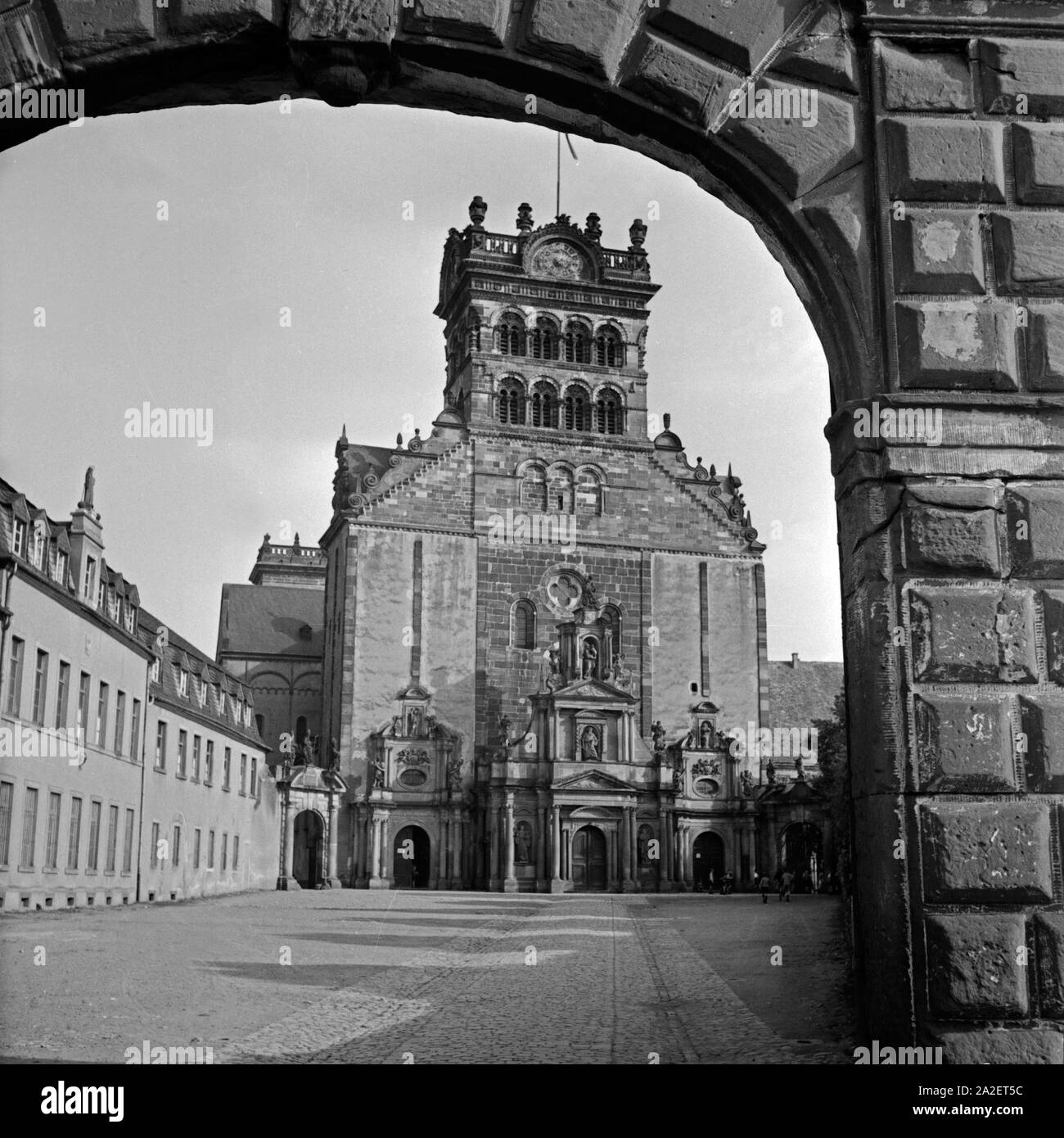 Frontseite die der Benediktinerabtei Saint Matthias à Trèves, Deutschland 1930 er Jahre. Benedcitine avant d'abbaye Saint-mathieu à Trier, Allemagne 1930. Banque D'Images