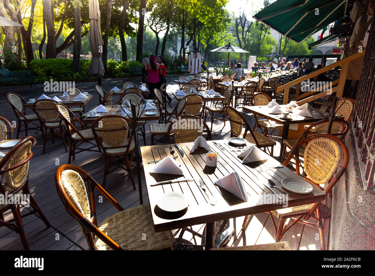 Coyoacan, Mexico City, Mexico-20 Avril, 2019 : Trendy Mexican Restaurant servant des aliments national Banque D'Images