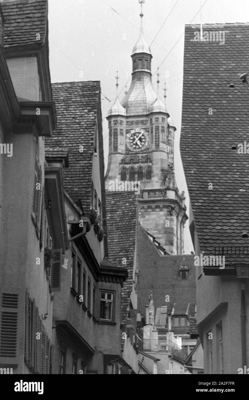 Der Turm des alten Stuttgarter Rathauses, das im Zweiten Weltkrieg wurde zerstört, Deutschland 1930 er Jahre. La tour de l'ancien hôtel de ville de Stuttgart qui a été détruit pendant la Seconde Guerre mondiale, l'Allemagne des années 1930. Banque D'Images