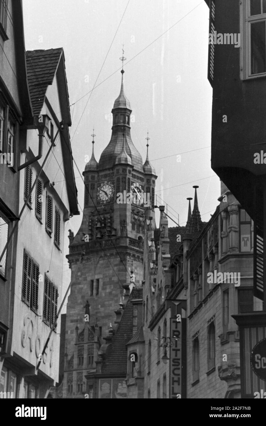 Der Turm des alten Stuttgarter Rathauses, das im Zweiten Weltkrieg wurde zerstört, Deutschland 1930 er Jahre. La tour de l'ancien hôtel de ville de Stuttgart qui a été détruit pendant la Seconde Guerre mondiale, l'Allemagne des années 1930. Banque D'Images