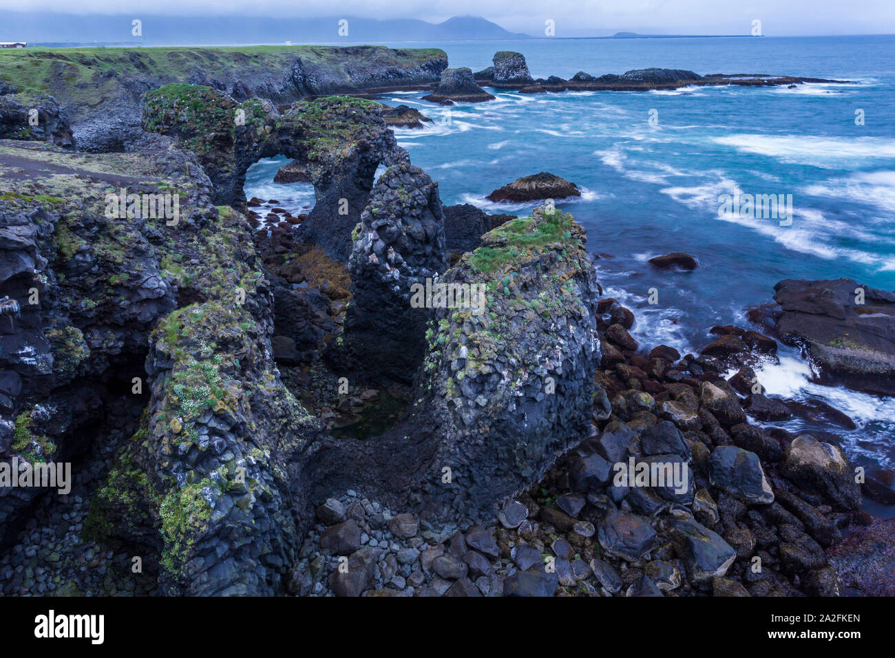 Falaise rochers dans l'ouest de l'Islande, Islande, Vesturland Banque D'Images