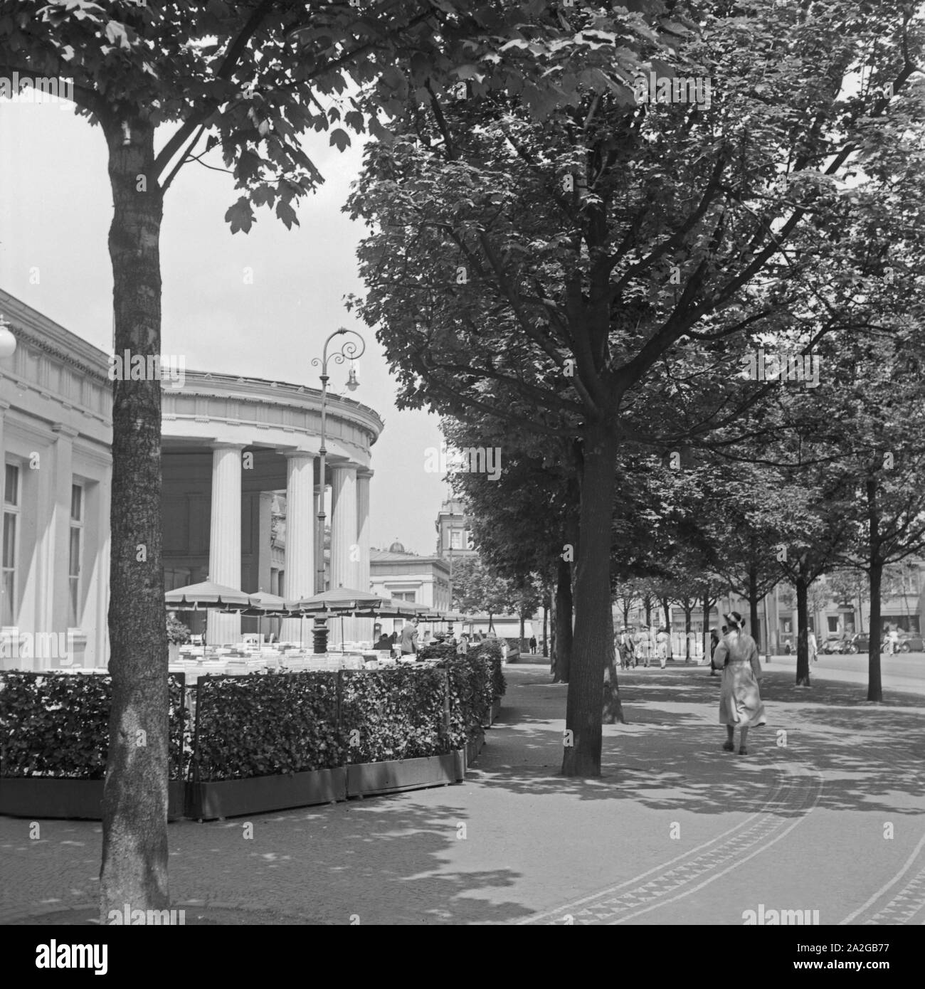 Elisenbrunnen der à Aix-la-Chapelle, Deutschland 1930 er Jahre. Spa à fontaine Elisenbrunnen Aix-la-Chapelle, Allemagne 1930. Banque D'Images