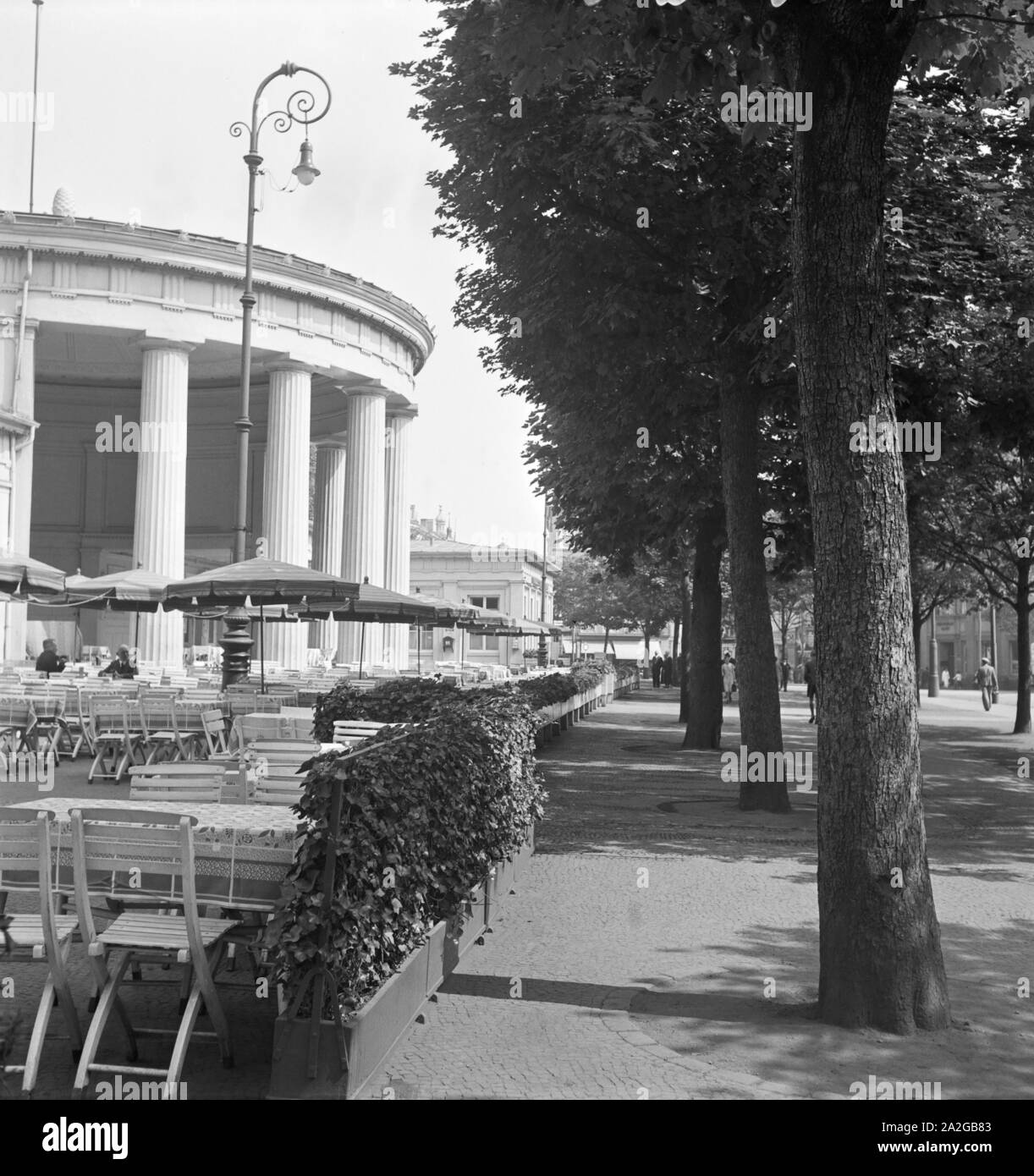 Elisenbrunnen der à Aix-la-Chapelle, Deutschland 1930 er Jahre. Spa à fontaine Elisenbrunnen Aix-la-Chapelle, Allemagne 1930. Banque D'Images