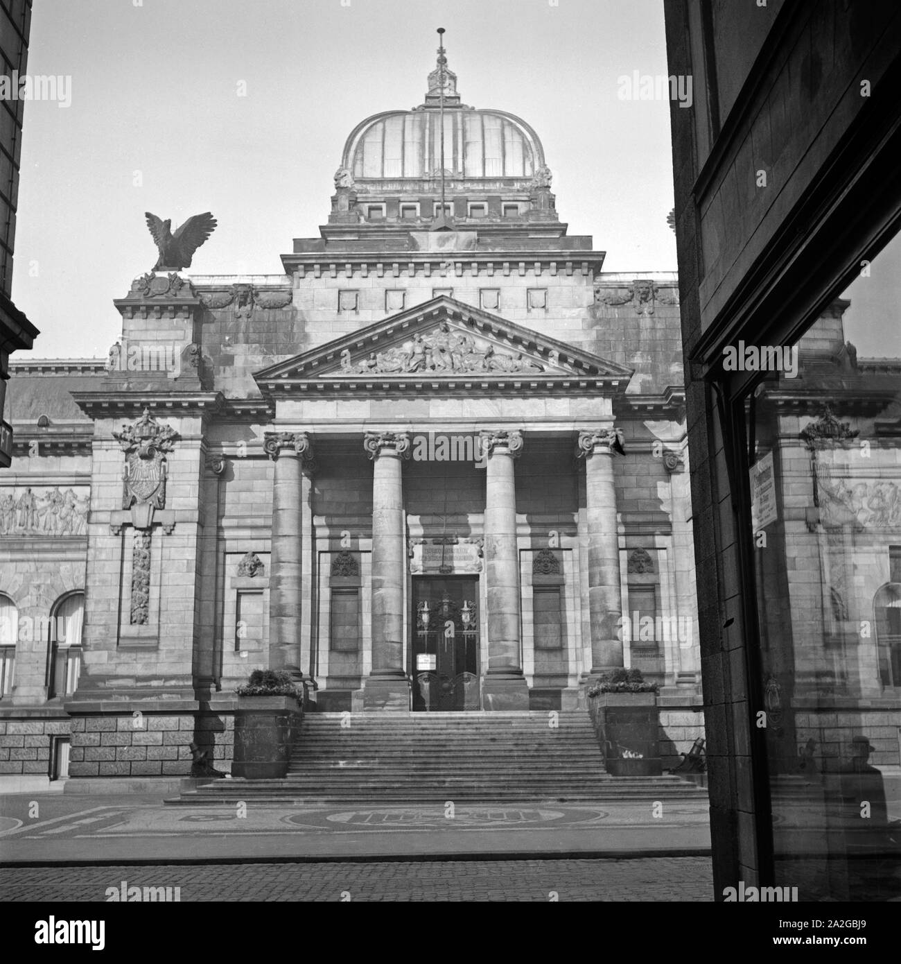 Kaiser Wilhelm Friedrich und die Ruhmeshalle à Wuppertal Barmen, Deutschland 1930er Jahre. Hall of fame à Wuppertal Barmen, Allemagne 1930. Banque D'Images