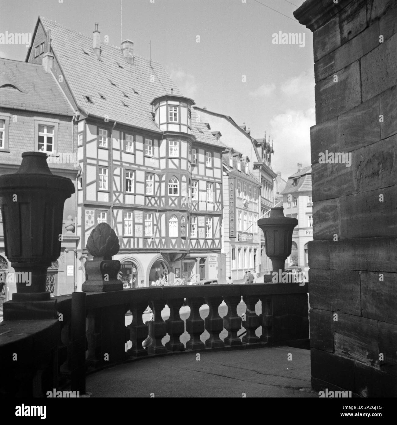 Häuserzeile in der Altstadt von Fulda, Deutschland 1930 er Jahre. Rangée de maisons dans la vieille ville de Fulda, Allemagne 1930. Banque D'Images