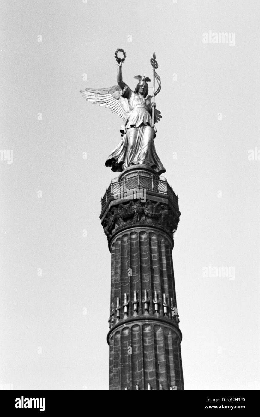 Unterwegs in der Reichshauptstadt Berlin, Deutschland 1930er Jahre. Au capitale de Berlin, Allemagne 1930. Banque D'Images