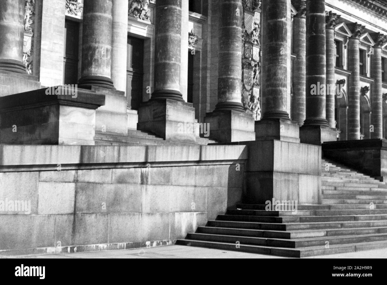 Unterwegs in der Reichshauptstadt Berlin, Deutschland 1930er Jahre. Au capitale de Berlin, Allemagne 1930. Banque D'Images