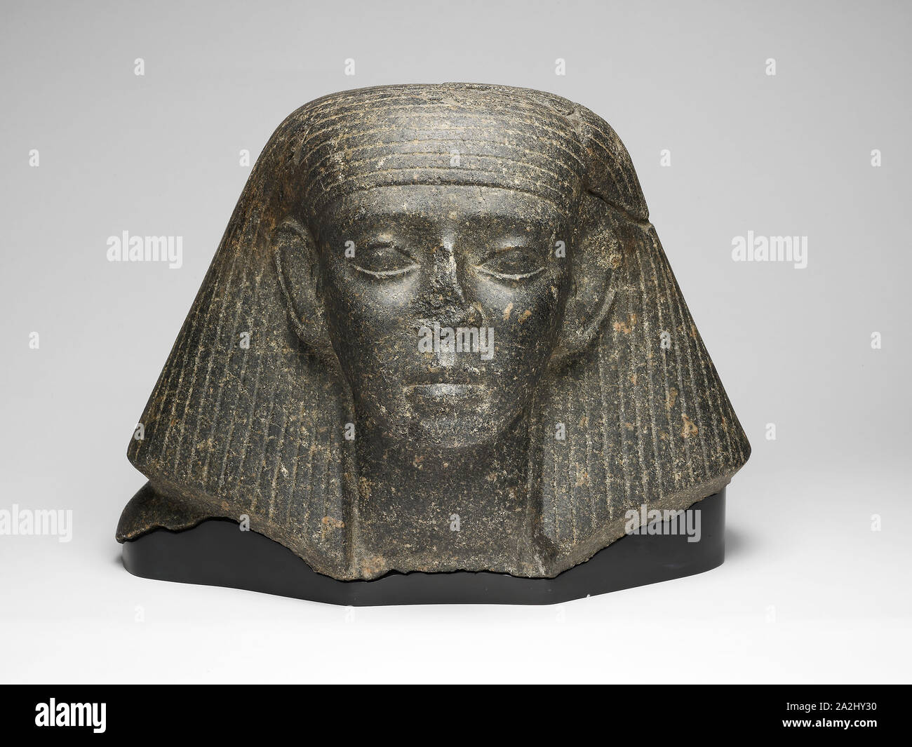 4 Images 1 Mot Egypte Statue Egyptian granite head Banque de photographies et d'images à haute  résolution - Alamy