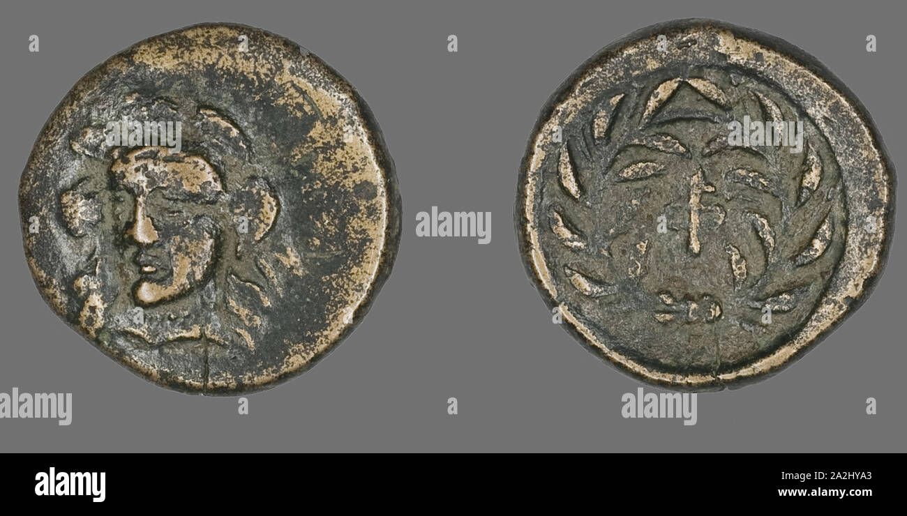 Médaille représentant la déesse Athéna, 371/357 BC, Grec, frappées en Phocide, Grèce Antique, Bronze, diam. 1,6 cm, 2,66 g Banque D'Images