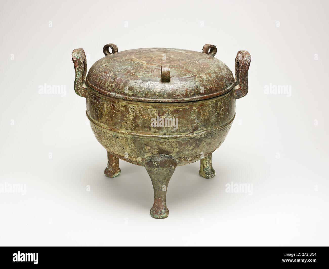 Chaudron tripode (Ding), dynastie Zhou de l'Est, le printemps et l'automne (770-481 av. J.-C.), la fin de 6e siècle avant J.-C., l'état de Jin, Chine, Bronze, H. 33,6 cm (13 1/4 in.), diam. 34 cm (13 3/8 in.), le château de Pont, 1877, Francis Seymour Haden, anglais, Angleterre, 1818-1910, Eau-forte sur papier vergé ivoire, 140 × 202 mm (image/plaque), 220 × 340 mm (feuille Banque D'Images