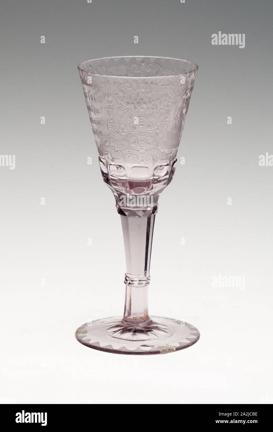 Goblet, c. 1730, Allemagne, Schleswig, Schleswig, verre, 12,9 x 6 cm (5 1/16 x 2 3/8 po Banque D'Images