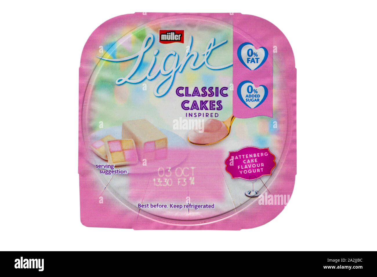 Muller Light Classic inspiré de yaourts, de gâteaux Battenberg Cake yaourt saveur isolé sur fond blanc - yaourt Banque D'Images