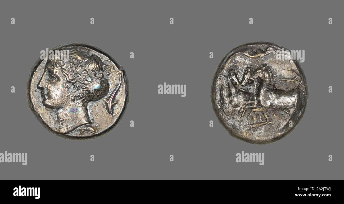 Tetradrachme (Coin) représentant la nymphe Arethusa, 413-399 av. J.-C., le grec, frappé à Syracuse, Sicile, Syracuse, argent, diam. 2.3 cm, 16,73 g Banque D'Images