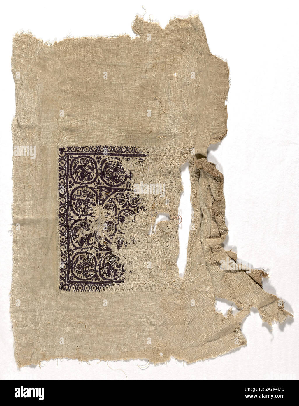 Fragment, période romaine (30 av. J.-C.- 641 après J.C.)/période arabe (641-969)/période fatimide (969-1171), 3e/ 10e siècle, l'Egypte, l'Egypte, 53 × 42,3 cm (20 7/8 x 16 5/8 po Banque D'Images