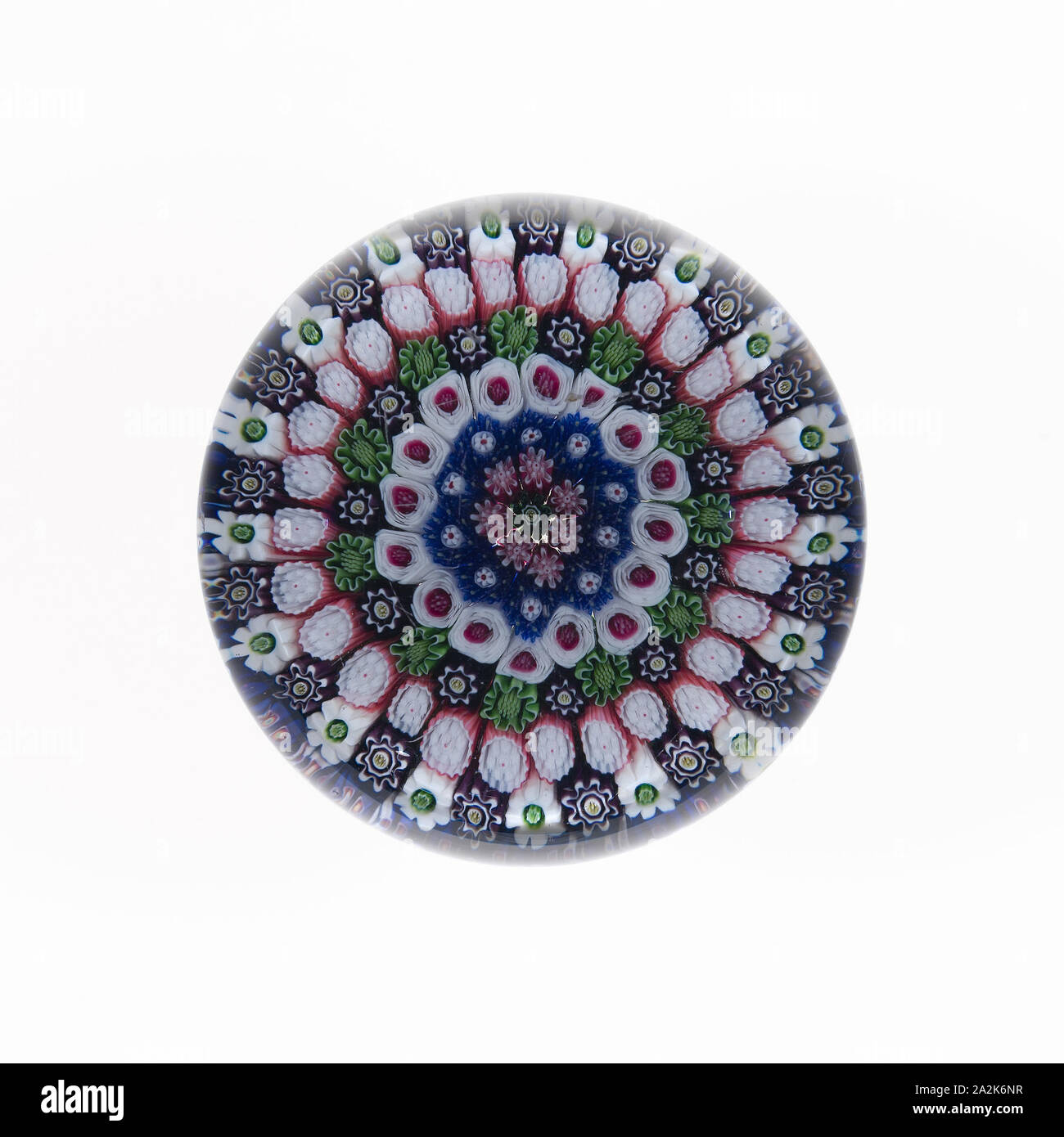 Paperweight, ch. 1845-55, Clichy, France, 1837-1885, Clichy, verre, diam. 7.3 cm (2 7/8 po Banque D'Images