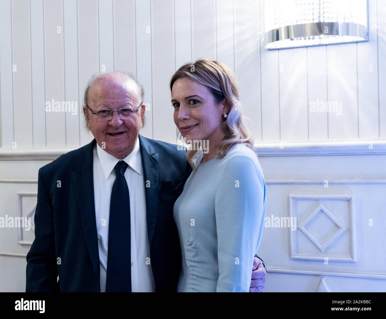 Massimo Boldi acteur assiste à la fête d'anniversaire de la revue OGGI avec Irene Fornaciari, à l'hôtel Principe di Savoia à Milan Banque D'Images