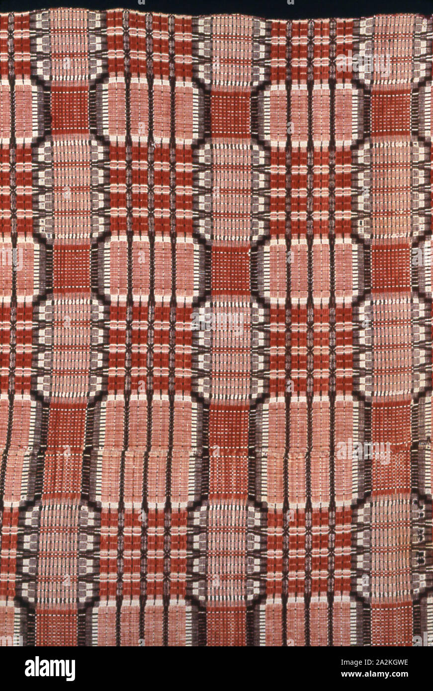 Courtepointe, 1820s/30s, United States, le coton et la laine, tissage ordinaire avec des trames de motifs supplémentaires (dépassé), deux largeurs de loom rejoint, 240,2 x 168,5 cm (94 1/2 x 66 1/2 po Banque D'Images