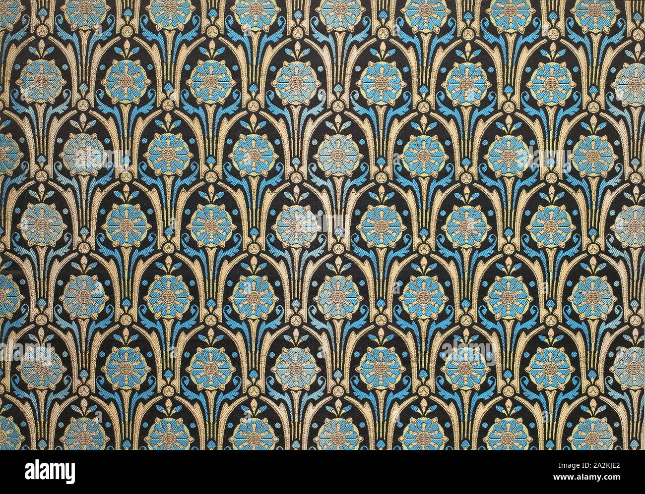Sutherland, 1870/71, conçu par Owen Jones (anglais, 1809-1874), produit par Warner, Sillett et Ramm, Londres, Spitalfields, soie, satin twill weave avec entrelacs de liaison secondaire warps et trames de motifs supplémentaires, 39,0 x 53,7 cm (15 1/4 x 21 1/8 in Banque D'Images