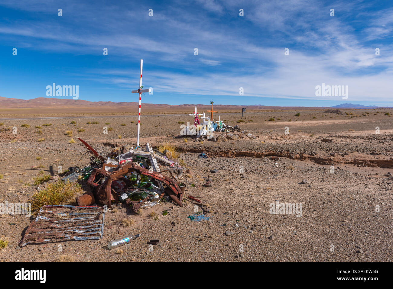 Chemin à travers les Andes de l'Argentine ville de Susques à la communauté chilienne du Jama à San Pedro de Atacama, Chili, Amérique Latine Banque D'Images