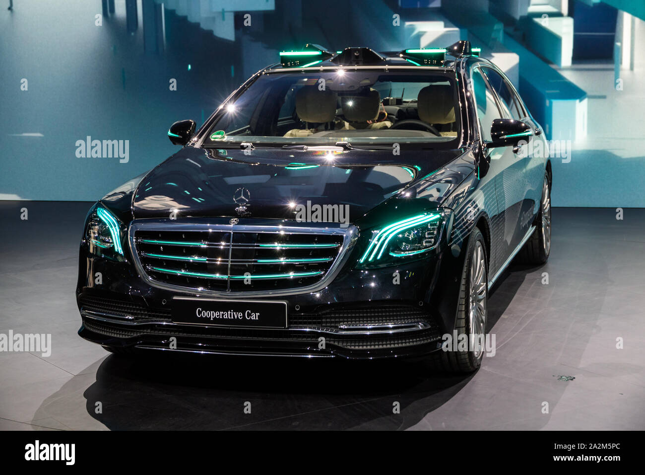 Francfort, Allemagne - Sep 11, 2019 : Mercedes Benz Voiture coopérative, un véhicule autonome qui utilise des lumières pour savoir ce qu'il laisse les piétons'ss sur le point de d Banque D'Images