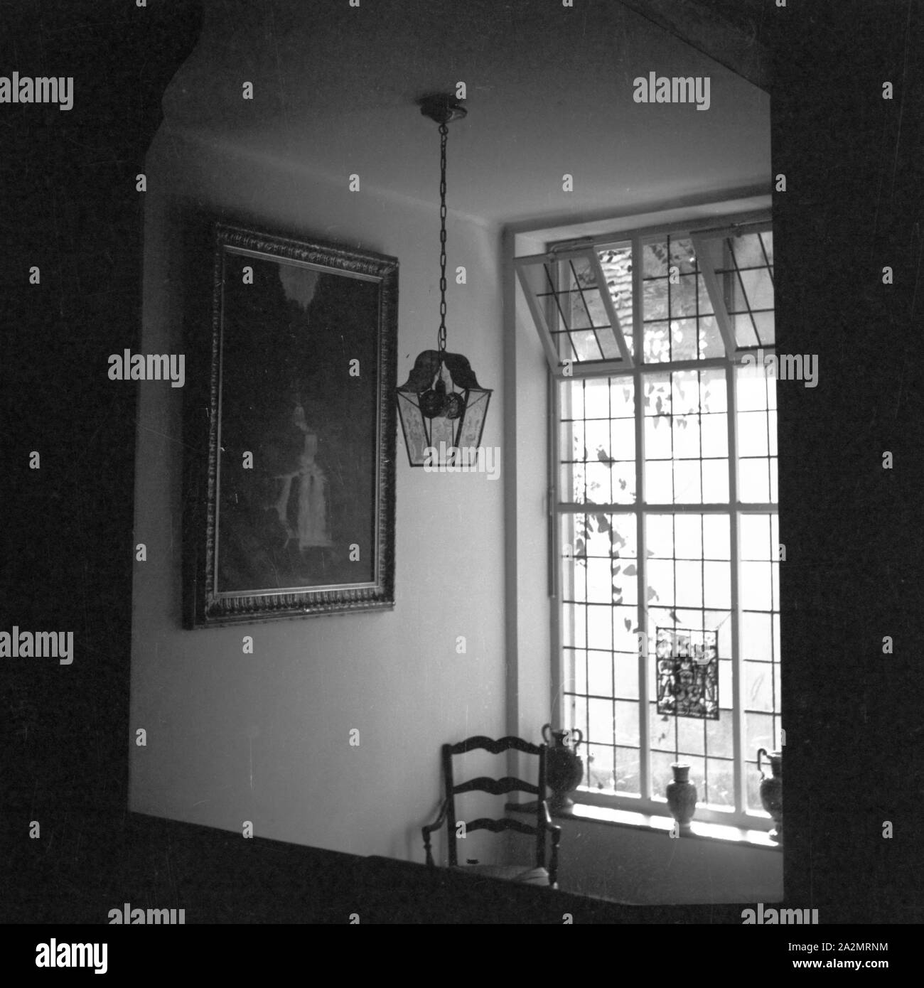 Treppenhaus in einem Haus de Triberg im Schwarzwald, Deutschland 1930er Jahre. Escalier à une maison à Triberg en Forêt-Noire, Allemagne 1930 Banque D'Images