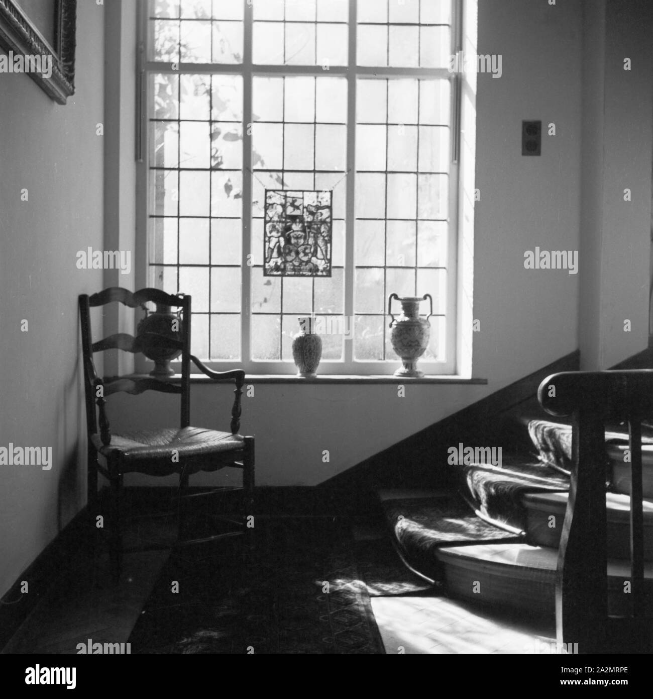 Treppenhaus in einem Haus de Triberg im Schwarzwald, Deutschland 1930er Jahre. Escalier à une maison à Triberg en Forêt-Noire, Allemagne 1930 Banque D'Images