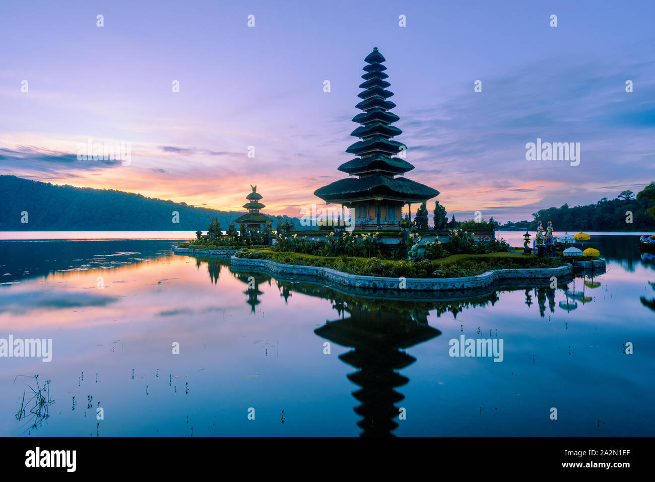 Pura Ulun Danu Beratan temple à Bali Banque D'Images