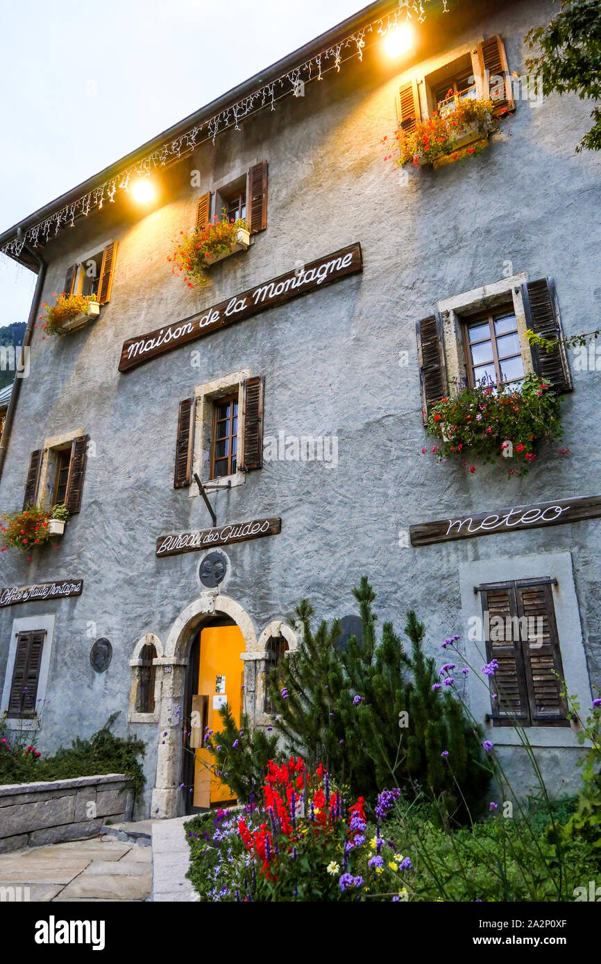 Bureau des Guides de Montagne Chamonix, Chamonix-Mont-Blanc, Haute-Savoie,  France Photo Stock - Alamy