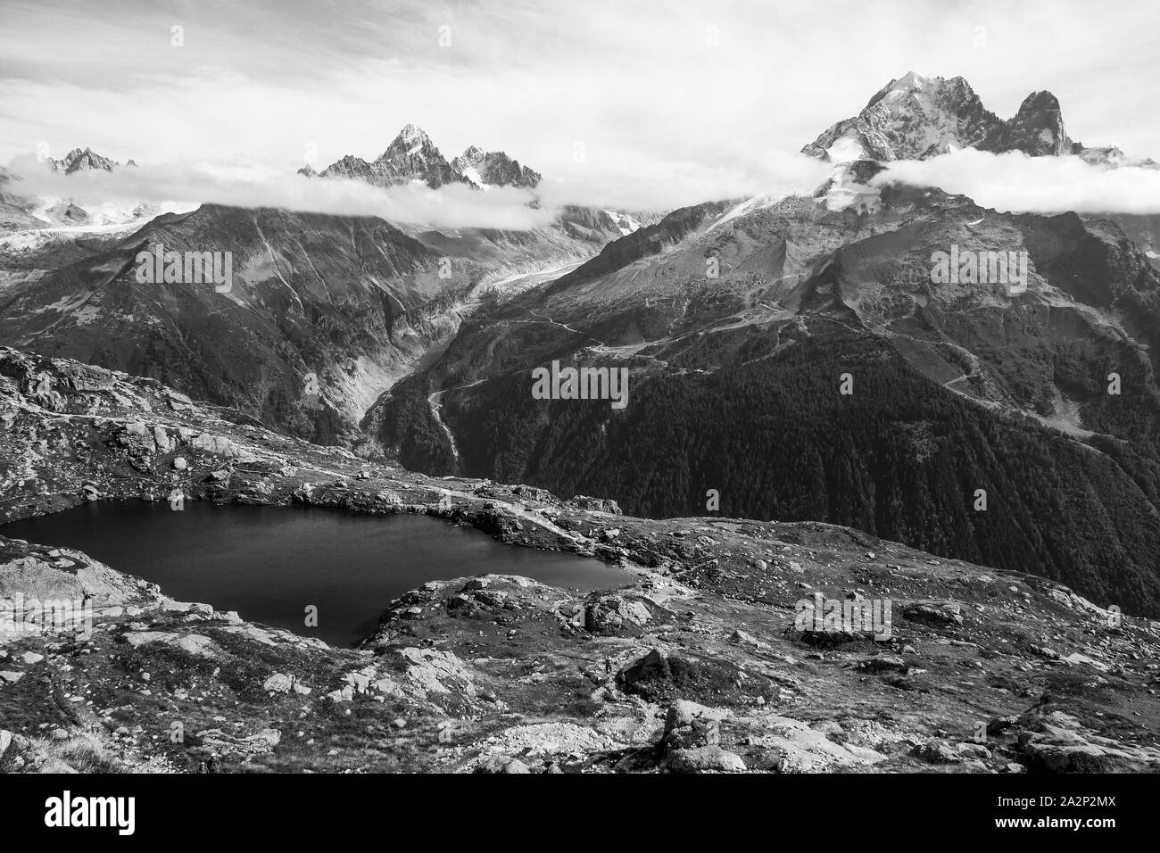 Lac des Chéserys, Chamonix-Mont-Blanc, de la vallée du massif des Aiguilles Rouges, Chamonix, France Banque D'Images